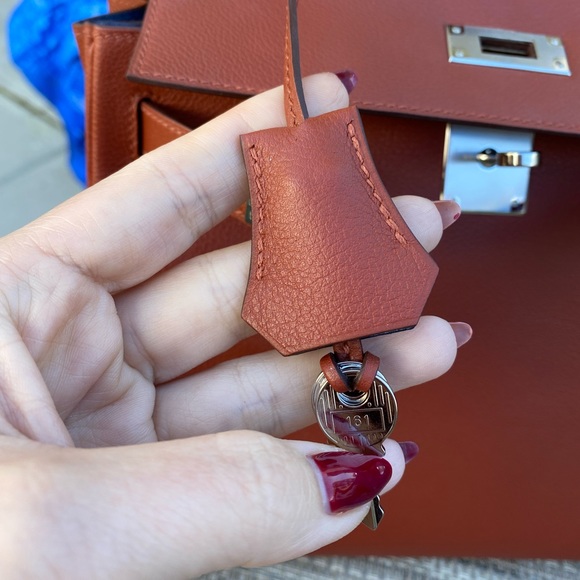 Authentic preowned Hermes Kelly 28 - Picture 2 of 16